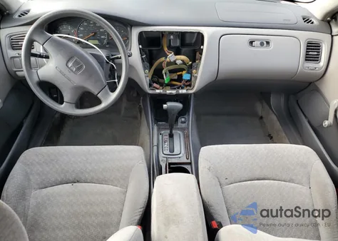 2002 Honda Accord Value z USA, uszkodzony, nr VIN 1HGCF86692A023538